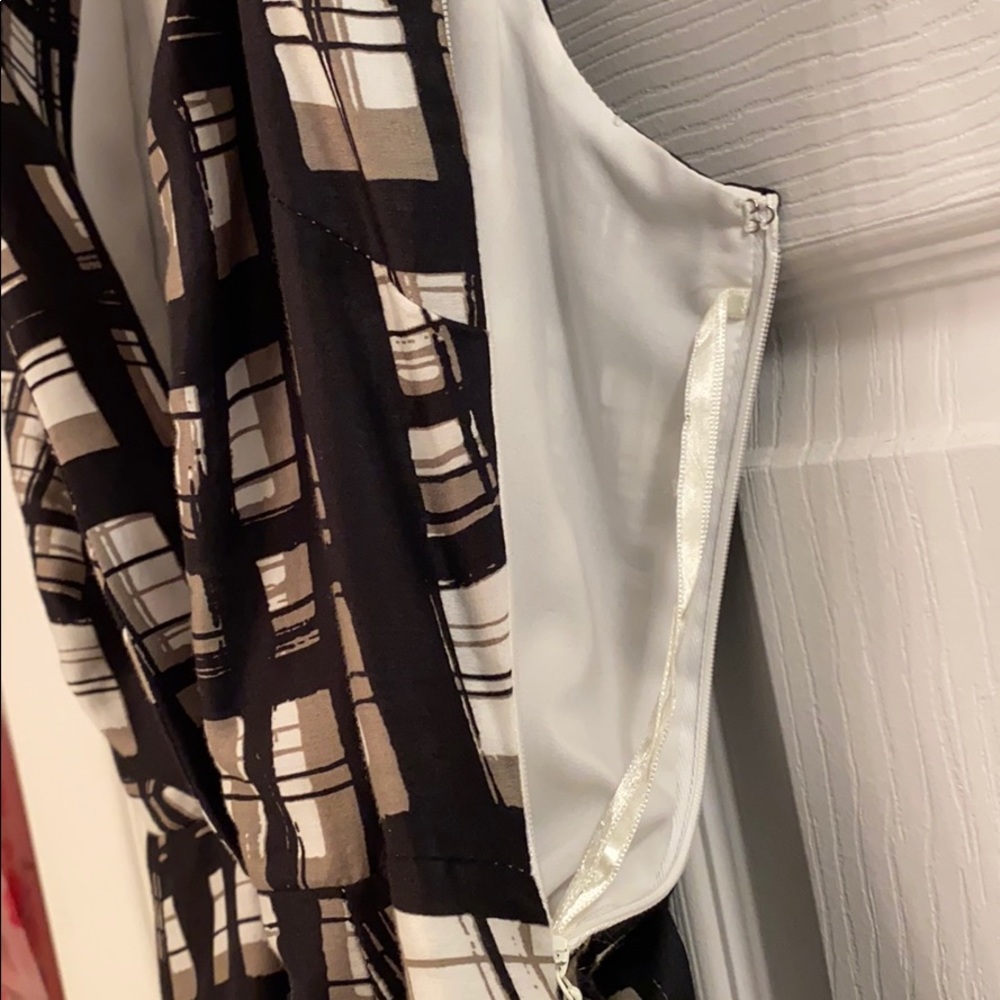 Casual dress - Picture 7 of 13